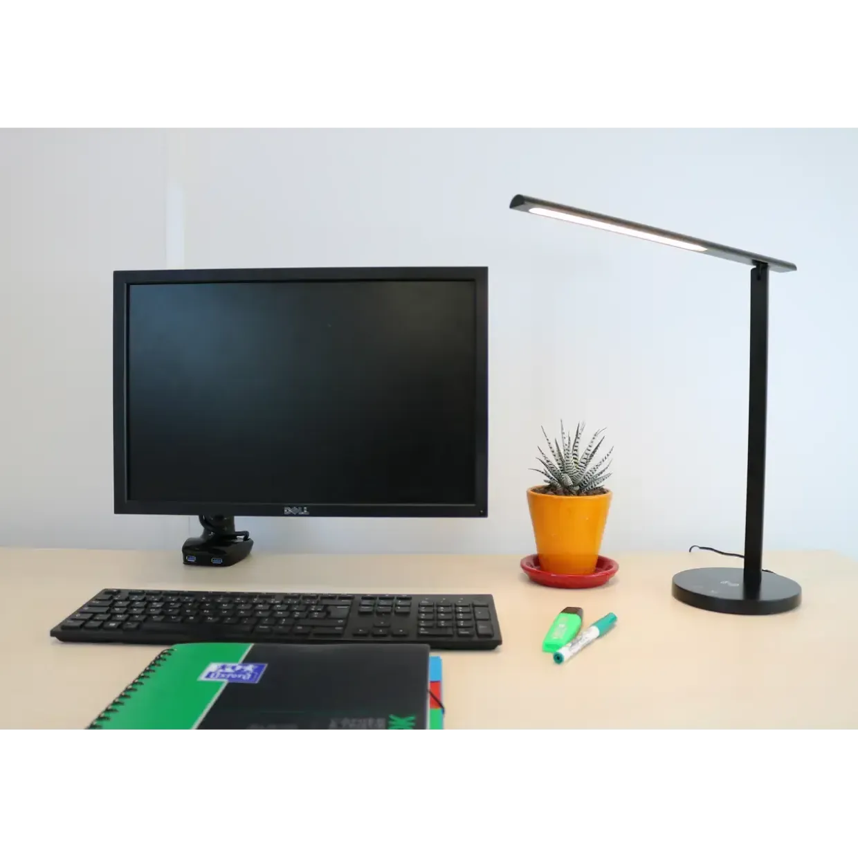 Bordlampe Unilux Diva LED sort USB+QI oplader