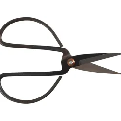 Gammeldags saks Længde: 15 cm Bredde: 8 cm | sort