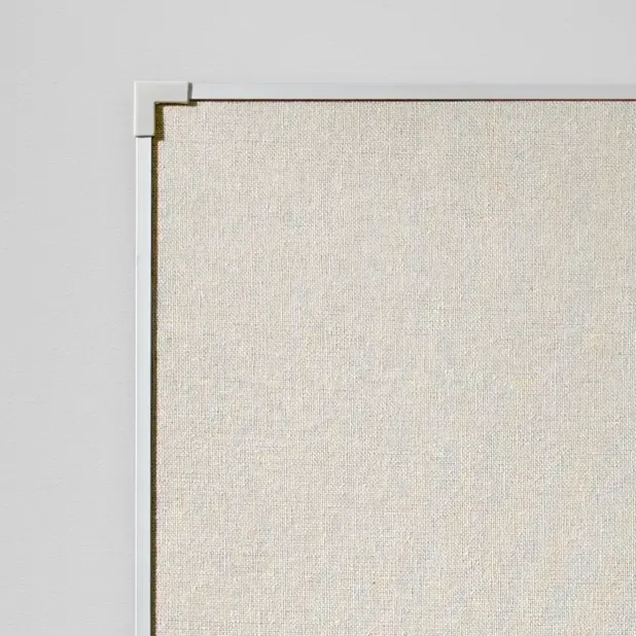 Lille opslagstavle Lintex Boarder 45 x 60 cm - Naturstof med aluramme
