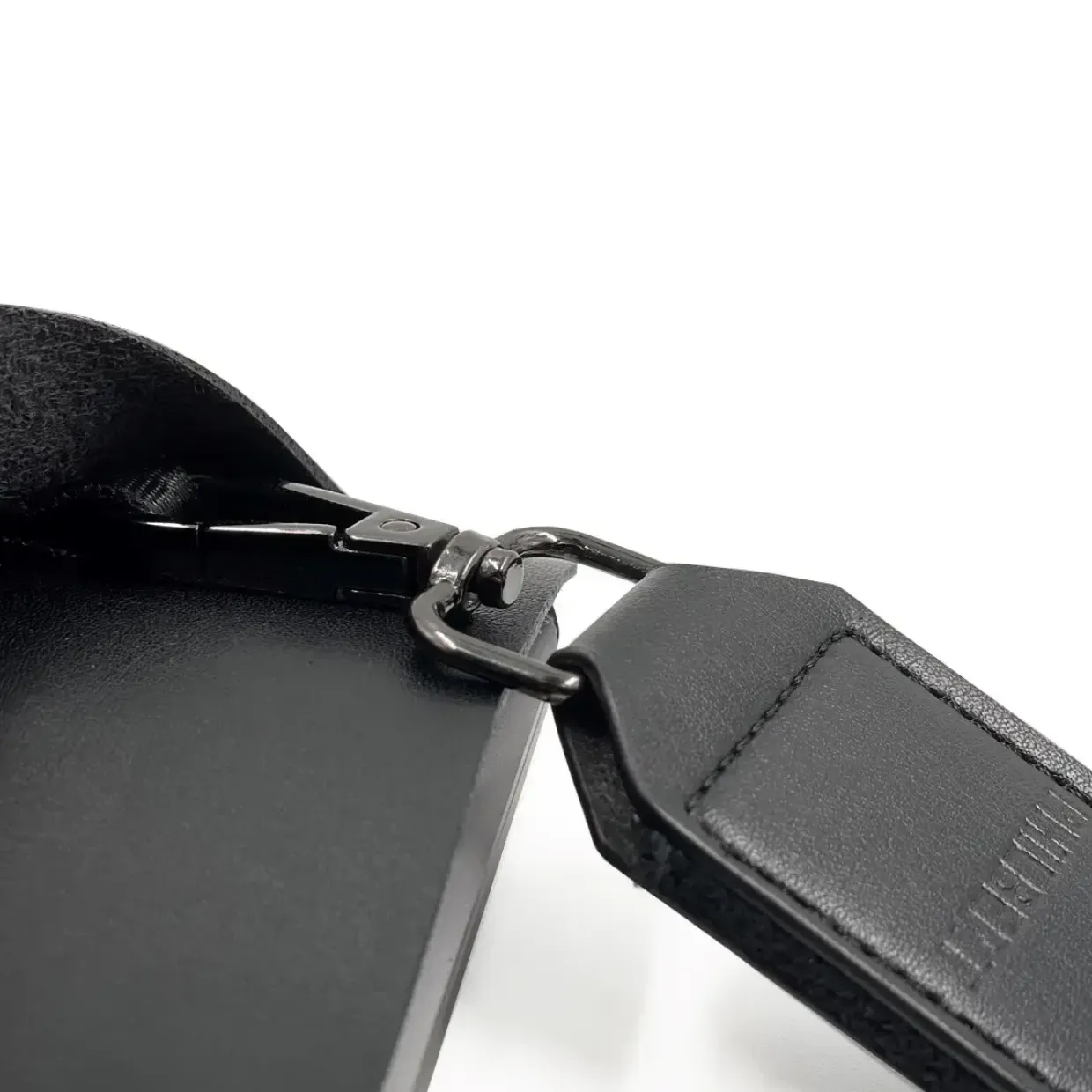 MacBook sleeve Philbert Ultra Slim incl strap 15'' sort