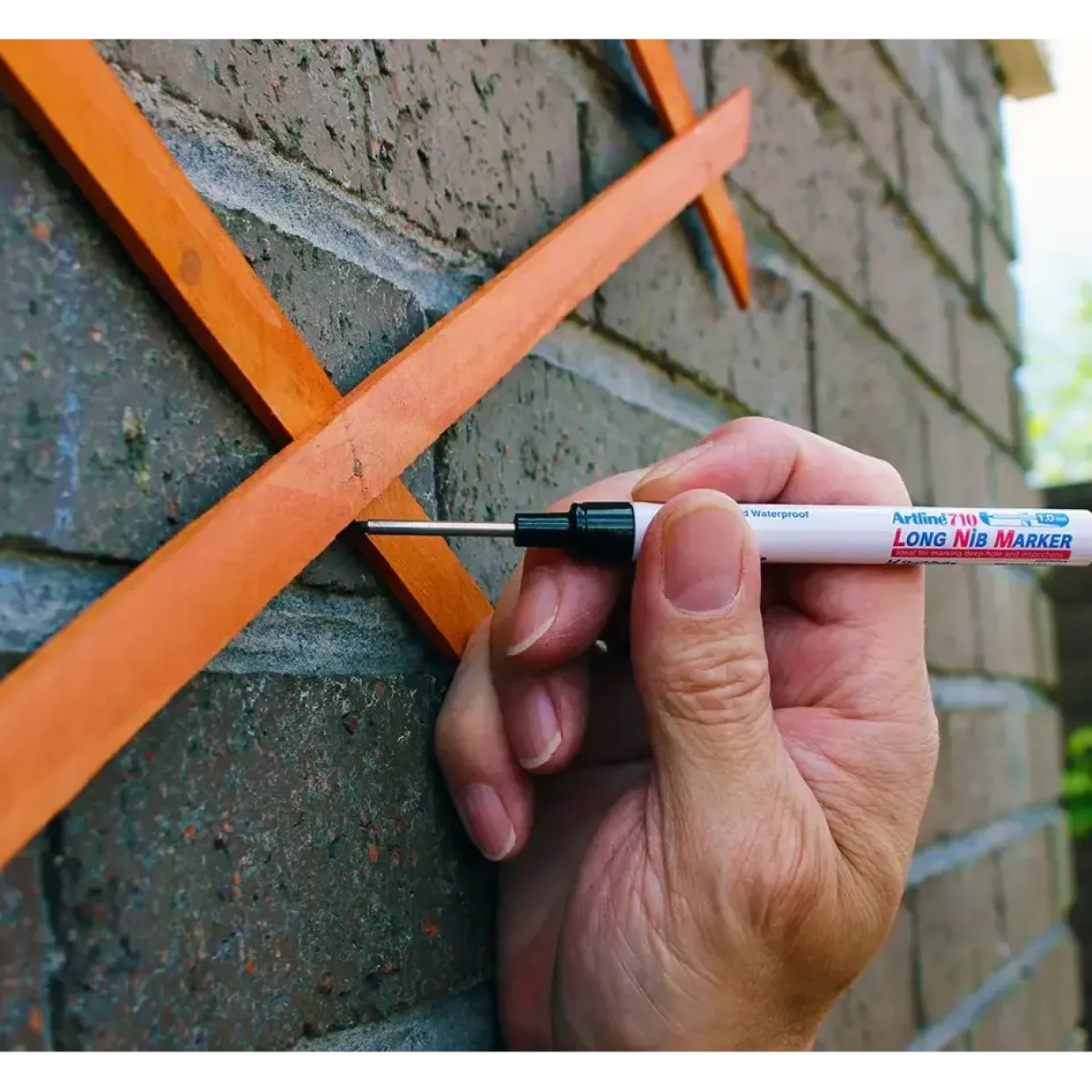 Marker Artline 710 Long Nib blå - Køb minimum 12 stk.