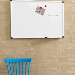 Naga Whiteboard med lakeret overflade og alu ramme, 60 x 90 cm