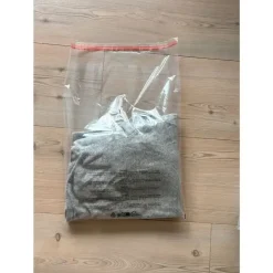 Plastikpose med tapelukning 250x350+50x0,035mm klar 100stk
