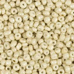Rocaiperler diam. 3 mm str. 8/0 hulstr. 0,6-1,0 mm off white 25 g pr pakke