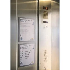 Skilt DURAFRAME® selvklæbende A4 m/sølv ramme 2stk/pak