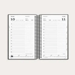 Studie Mini dagkalender 130 x 103mm sort genbrugskarton spiral 2026/2027 - 27802600