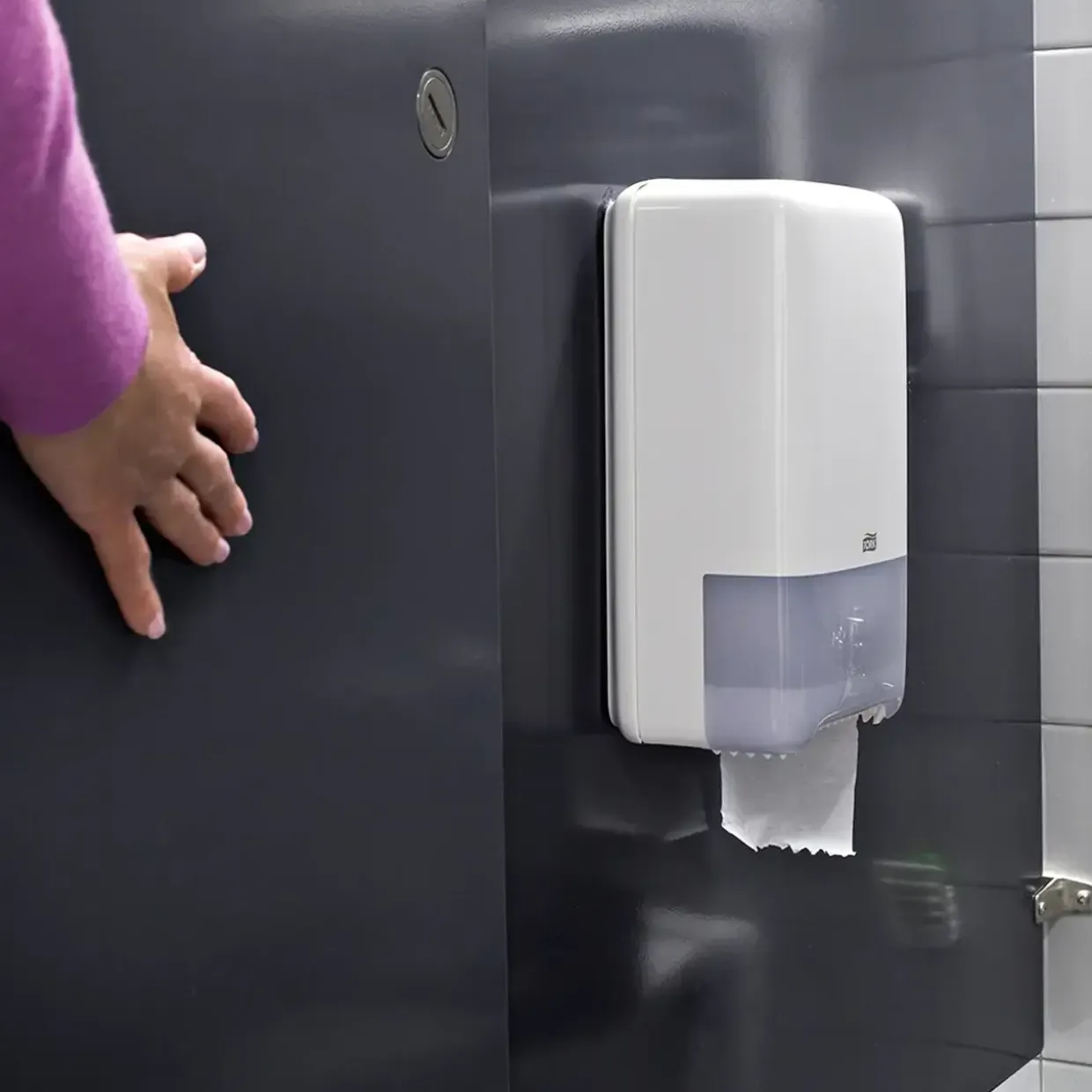 Toiletpapirholder - Tork - 557500 - T6 - MidSize - Hvid