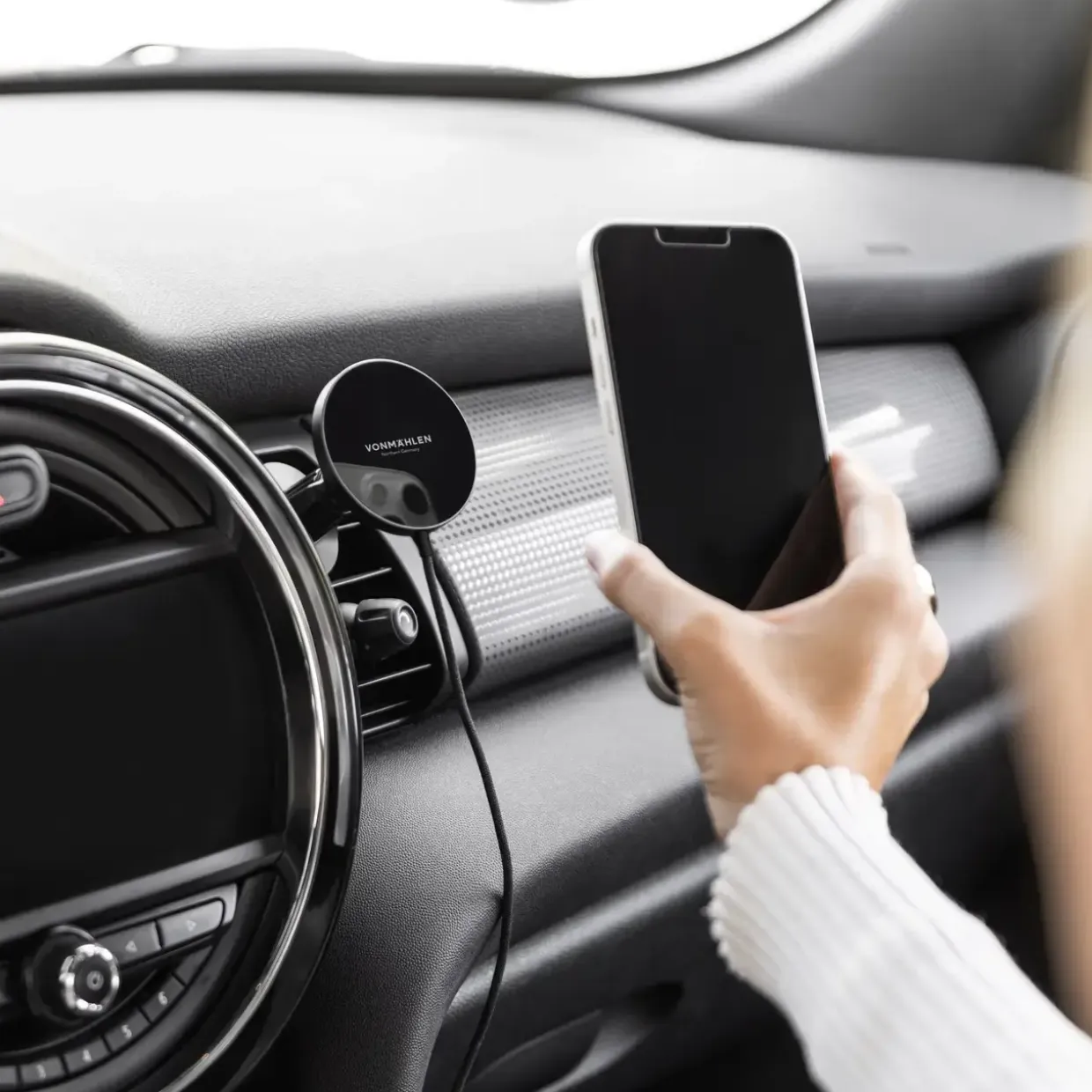 Trådløs oplader Vonmählen Aura Car - Magnetic Wireless Charging Pad White